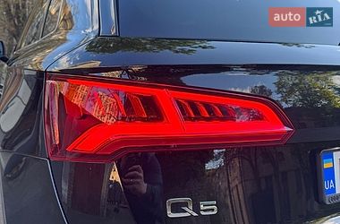 Внедорожник / Кроссовер Audi Q5 2019 в Киеве