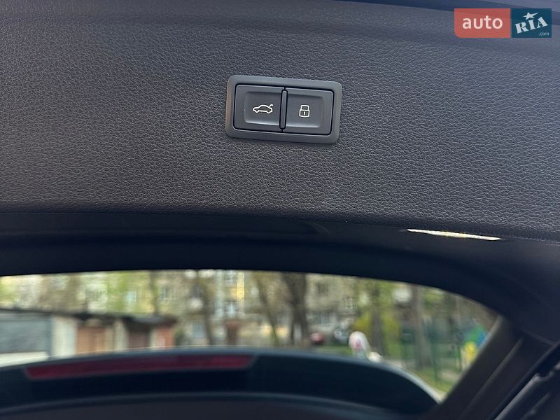 Внедорожник / Кроссовер Audi Q5 2019 в Киеве