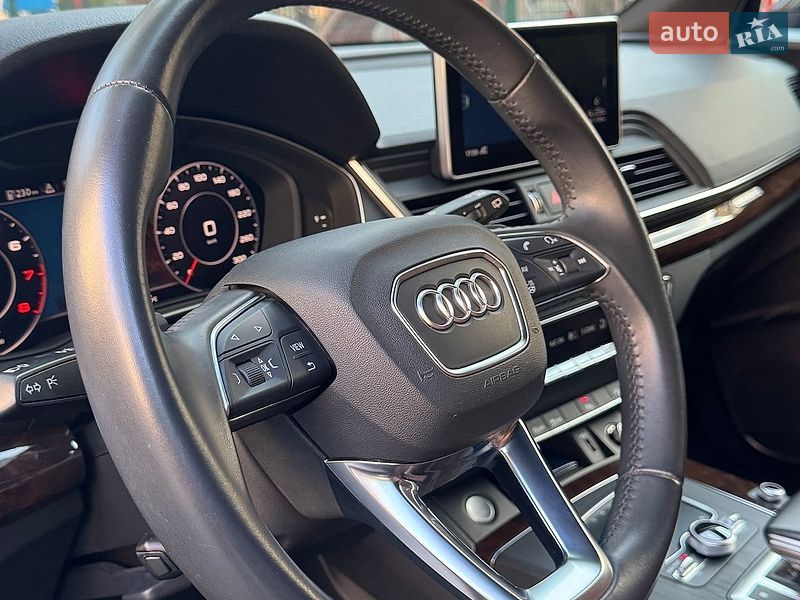 Внедорожник / Кроссовер Audi Q5 2019 в Киеве