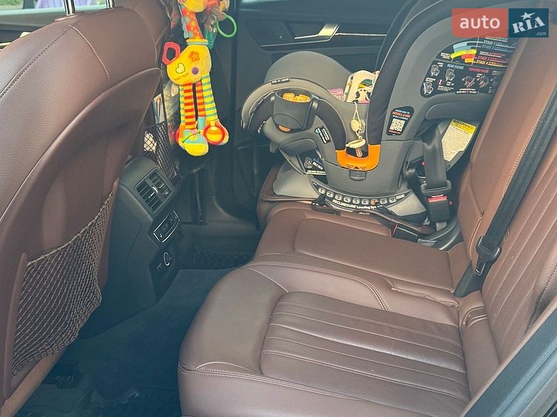 Внедорожник / Кроссовер Audi Q5 2019 в Киеве