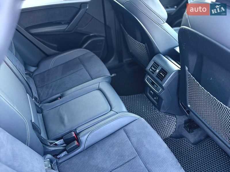 Внедорожник / Кроссовер Audi Q5 2022 в Киеве