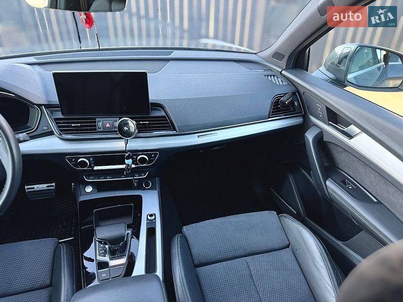 Внедорожник / Кроссовер Audi Q5 2022 в Киеве