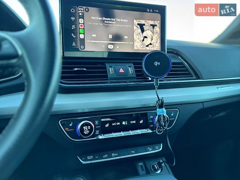 Внедорожник / Кроссовер Audi Q5 2022 в Киеве