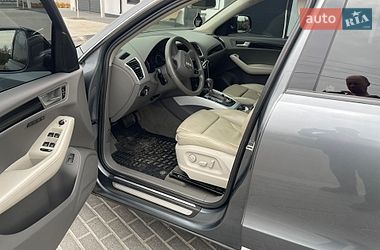 Позашляховик / Кросовер Audi Q5 2011 в Новоархангельську