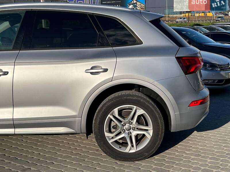 Внедорожник / Кроссовер Audi Q5 2017 в Львове