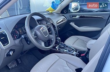 Внедорожник / Кроссовер Audi Q5 2011 в Каменец-Подольском