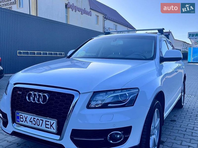 Внедорожник / Кроссовер Audi Q5 2011 в Каменец-Подольском