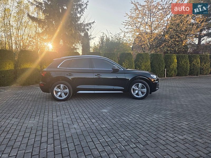 Внедорожник / Кроссовер Audi Q5 2019 в Львове