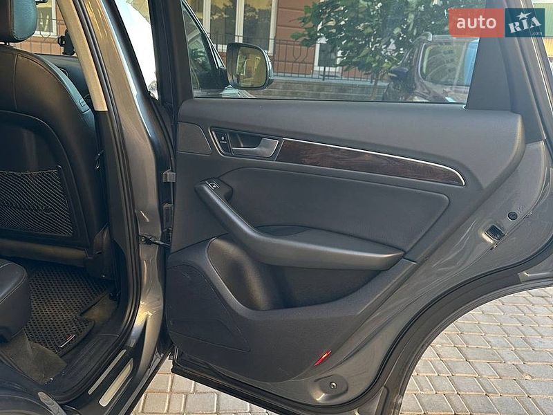 Внедорожник / Кроссовер Audi Q5 2013 в Одессе
