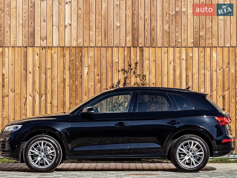 Внедорожник / Кроссовер Audi Q5 2017 в Львове