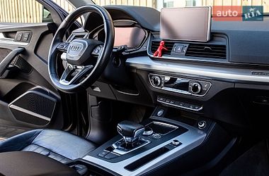 Внедорожник / Кроссовер Audi Q5 2017 в Львове