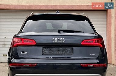 Внедорожник / Кроссовер Audi Q5 2019 в Львове