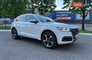 Позашляховик / Кросовер Audi Q5 2020 в Києві