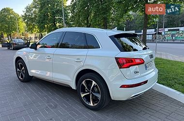 Позашляховик / Кросовер Audi Q5 2020 в Києві