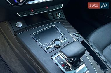 Позашляховик / Кросовер Audi Q5 2020 в Києві