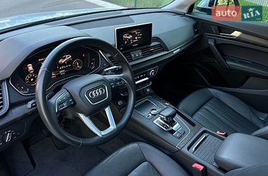 Позашляховик / Кросовер Audi Q5 2020 в Києві