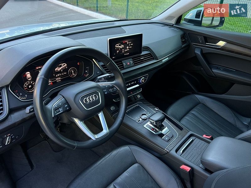 Позашляховик / Кросовер Audi Q5 2020 в Києві