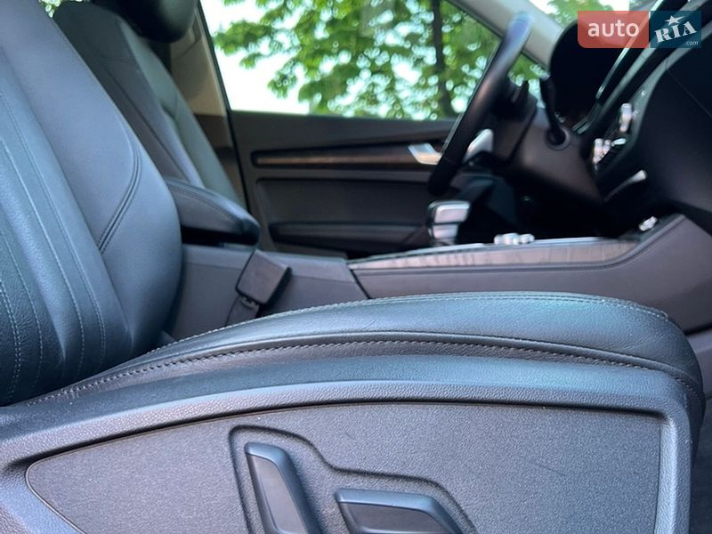 Позашляховик / Кросовер Audi Q5 2020 в Києві