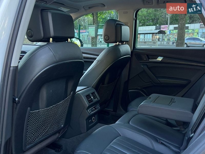 Позашляховик / Кросовер Audi Q5 2020 в Києві