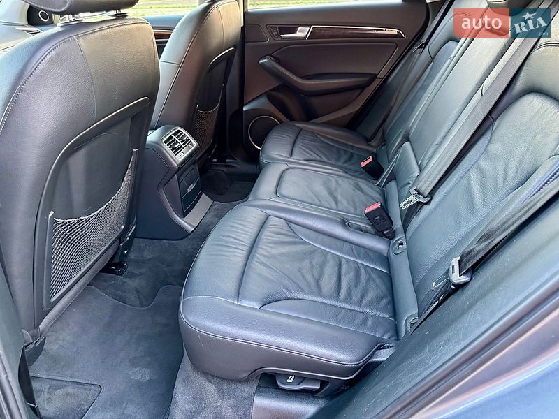 Внедорожник / Кроссовер Audi Q5 2015 в Черновцах