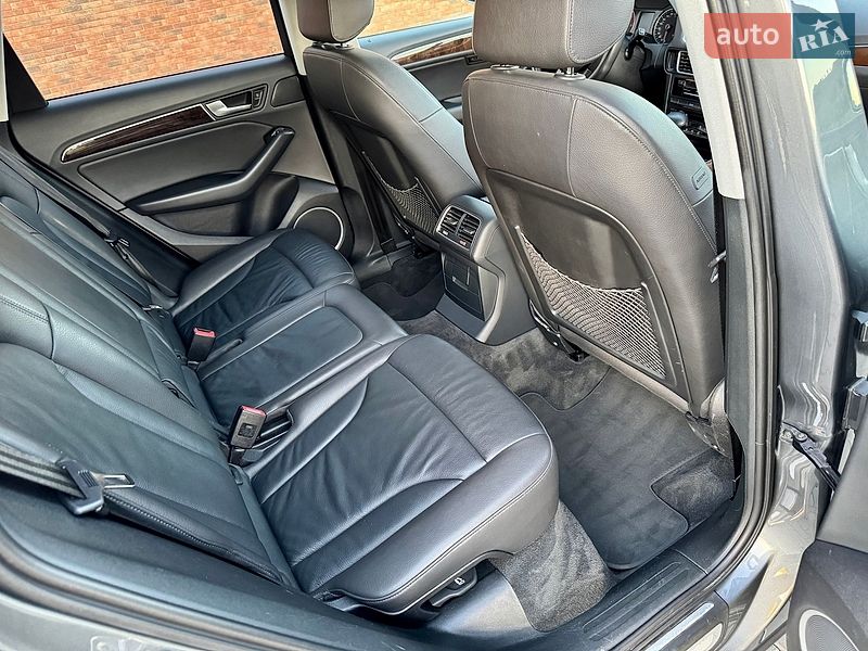 Внедорожник / Кроссовер Audi Q5 2015 в Черновцах