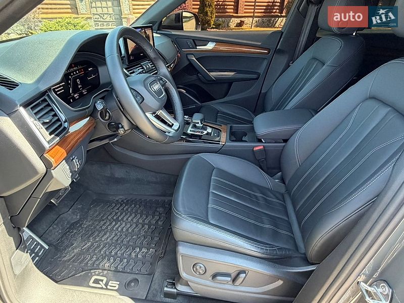 Внедорожник / Кроссовер Audi Q5 2023 в Киеве