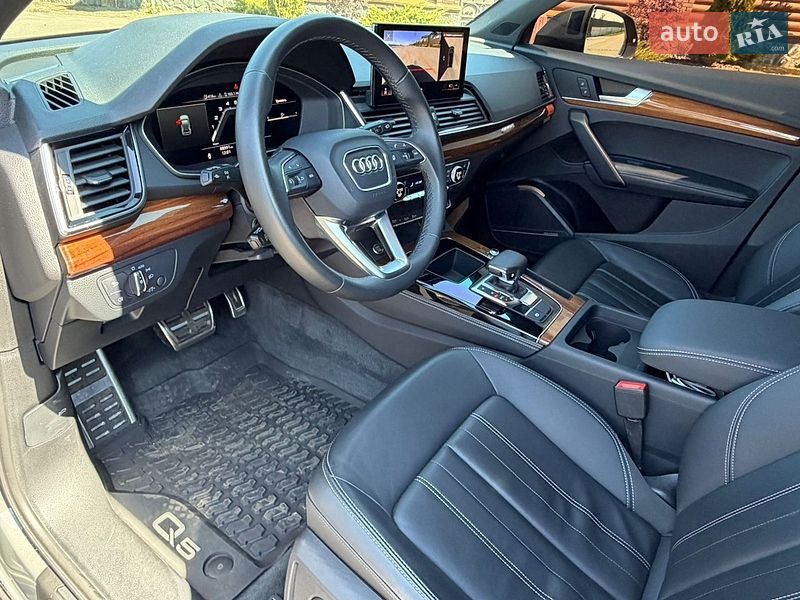 Внедорожник / Кроссовер Audi Q5 2023 в Киеве
