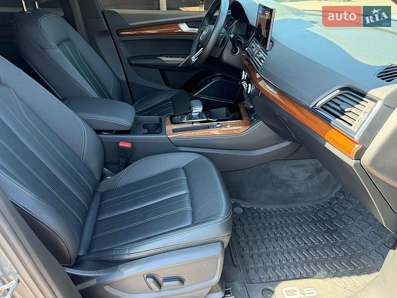 Внедорожник / Кроссовер Audi Q5 2023 в Киеве