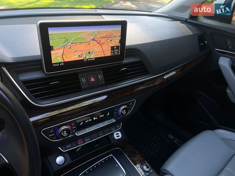 Внедорожник / Кроссовер Audi Q5 2017 в Чернигове