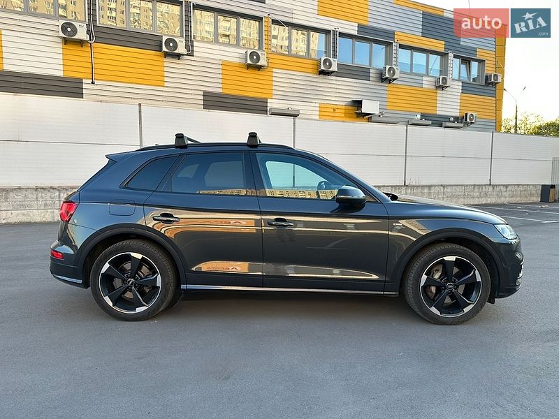 Внедорожник / Кроссовер Audi Q5 2018 в Киеве