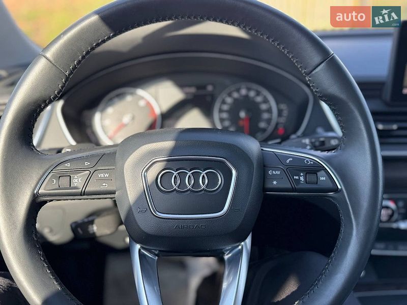 Внедорожник / Кроссовер Audi Q5 2017 в Киеве