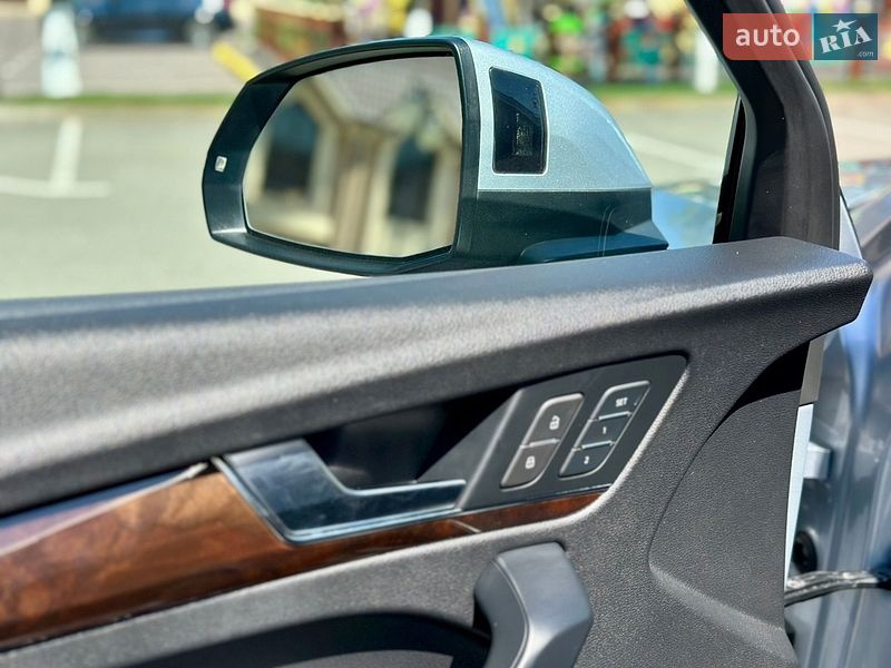 Внедорожник / Кроссовер Audi Q5 2019 в Киеве