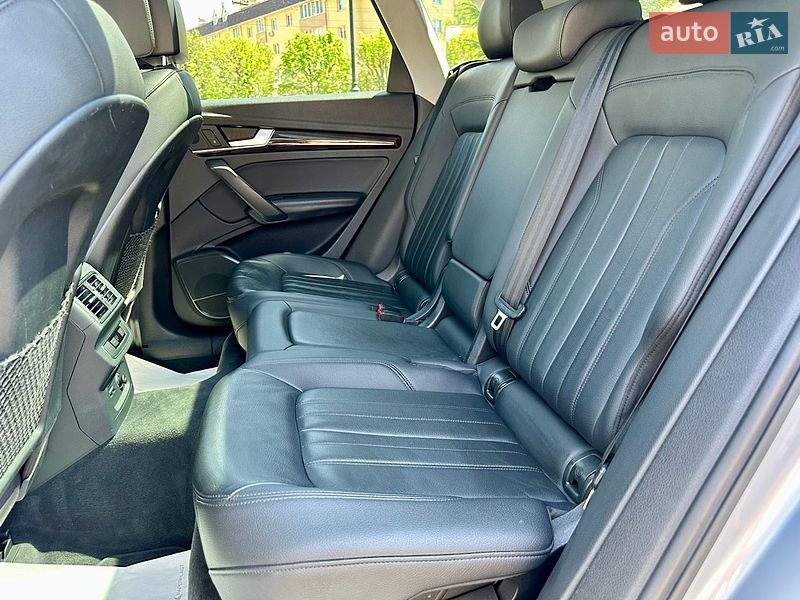 Внедорожник / Кроссовер Audi Q5 2019 в Киеве