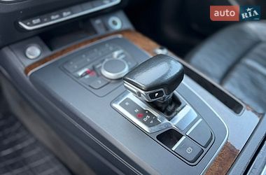Внедорожник / Кроссовер Audi Q5 2017 в Львове