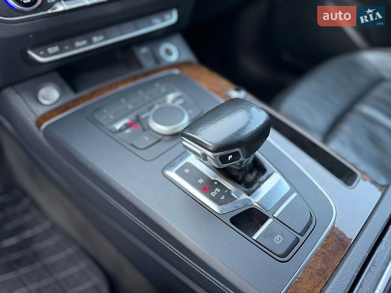 Внедорожник / Кроссовер Audi Q5 2017 в Львове