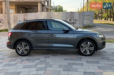 Внедорожник / Кроссовер Audi Q5 2019 в Днепре