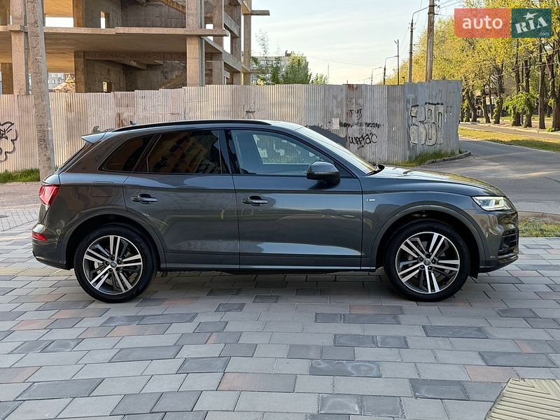Внедорожник / Кроссовер Audi Q5 2019 в Днепре