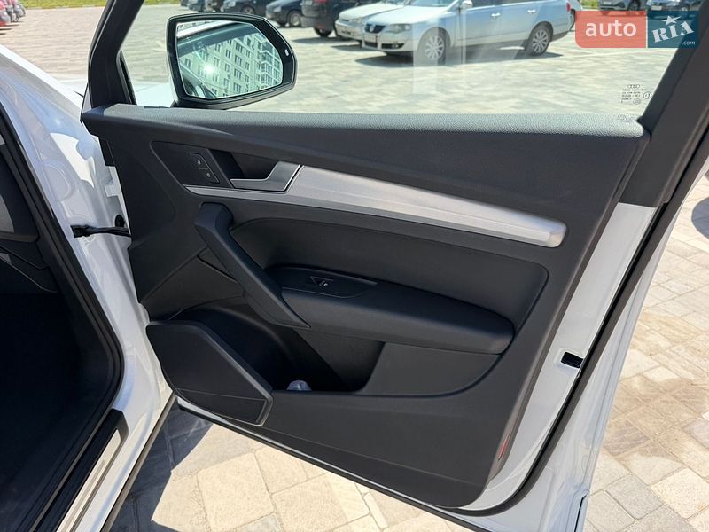Внедорожник / Кроссовер Audi Q5 2018 в Киеве