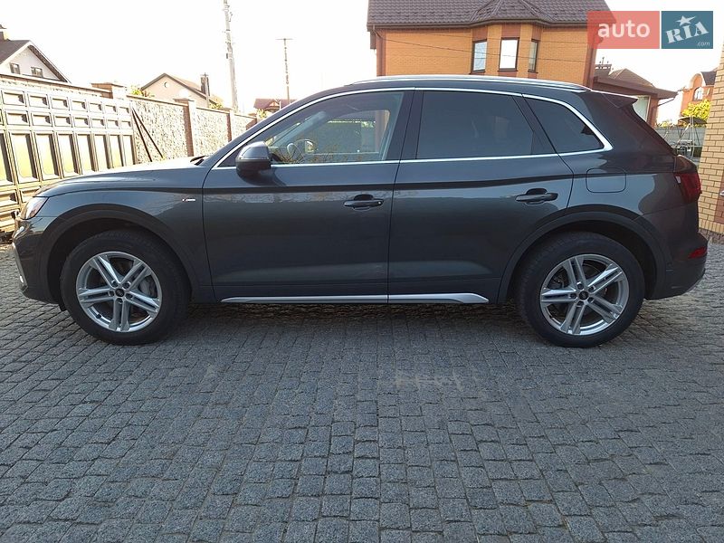 Внедорожник / Кроссовер Audi Q5 2021 в Житомире