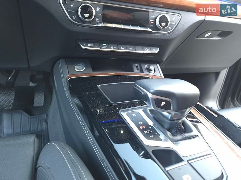 Внедорожник / Кроссовер Audi Q5 2021 в Житомире