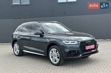 Внедорожник / Кроссовер Audi Q5 2018 в Ужгороде