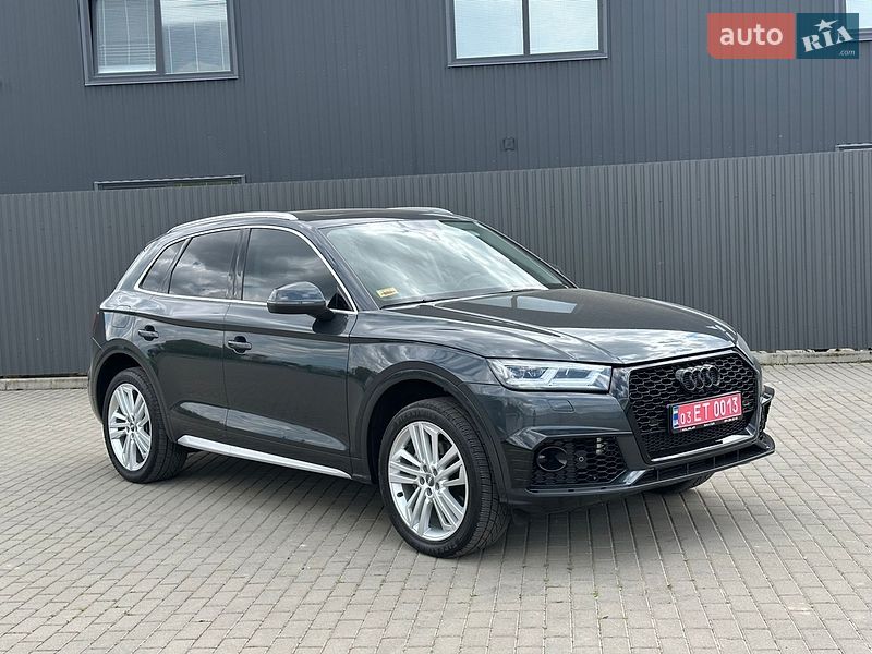 Внедорожник / Кроссовер Audi Q5 2018 в Ужгороде