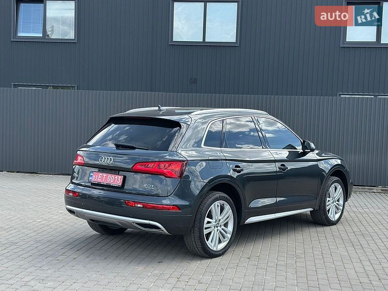 Внедорожник / Кроссовер Audi Q5 2018 в Ужгороде