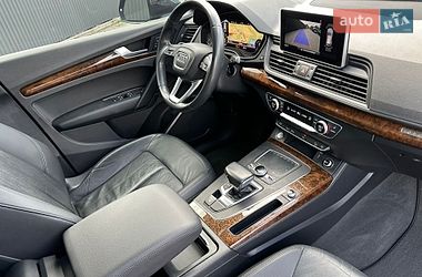 Внедорожник / Кроссовер Audi Q5 2018 в Ужгороде