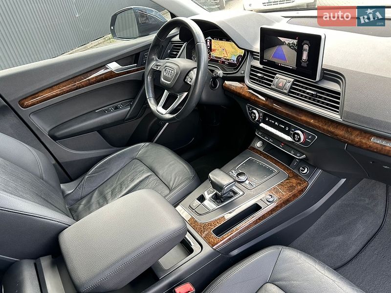Внедорожник / Кроссовер Audi Q5 2018 в Ужгороде