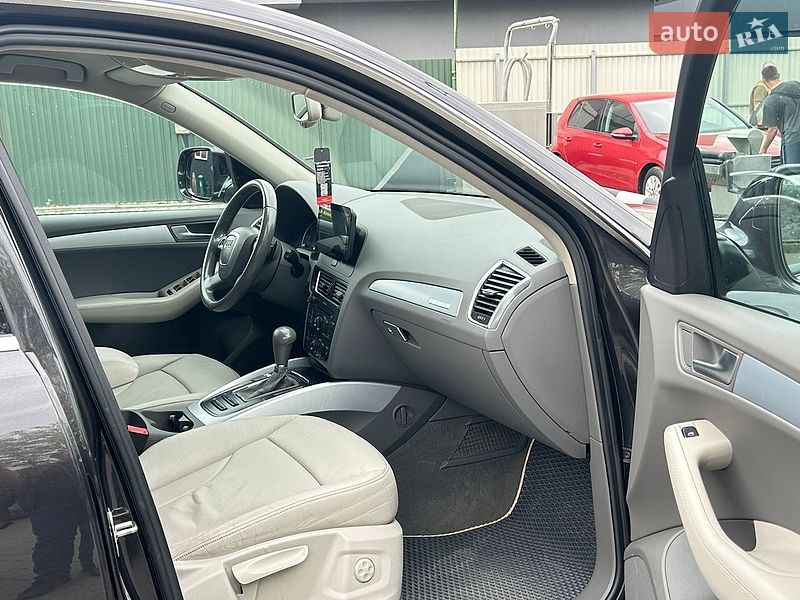 Внедорожник / Кроссовер Audi Q5 2012 в Мукачево