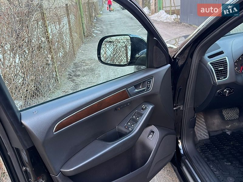Позашляховик / Кросовер Audi Q5 2011 в Львові