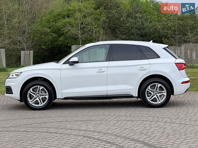 Внедорожник / Кроссовер Audi Q5 2017 в Львове