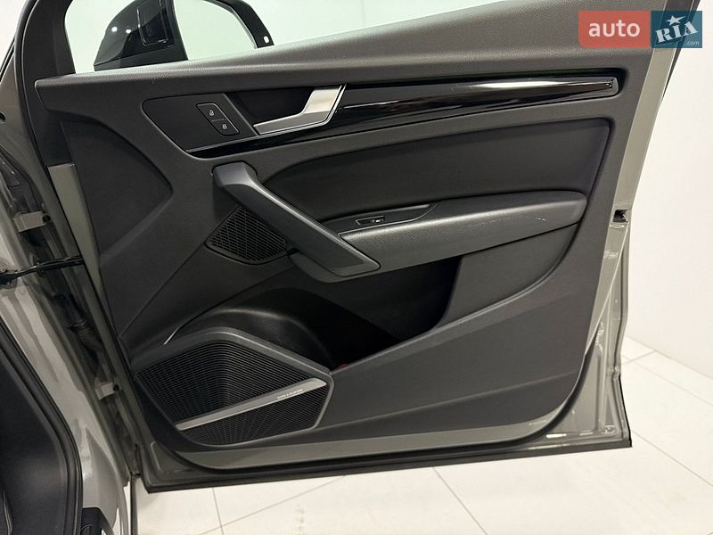 Внедорожник / Кроссовер Audi Q5 2019 в Одессе