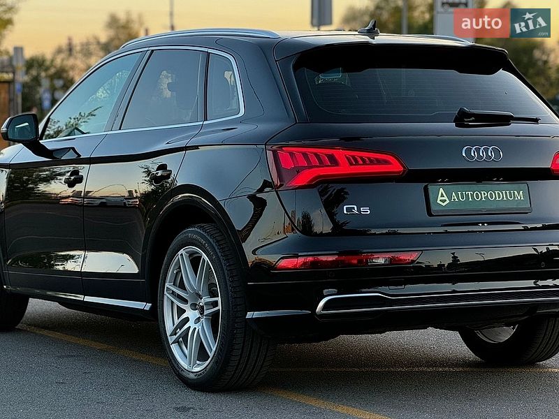Внедорожник / Кроссовер Audi Q5 2017 в Киеве